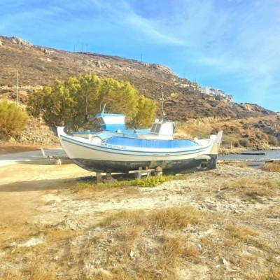 serifos small boat